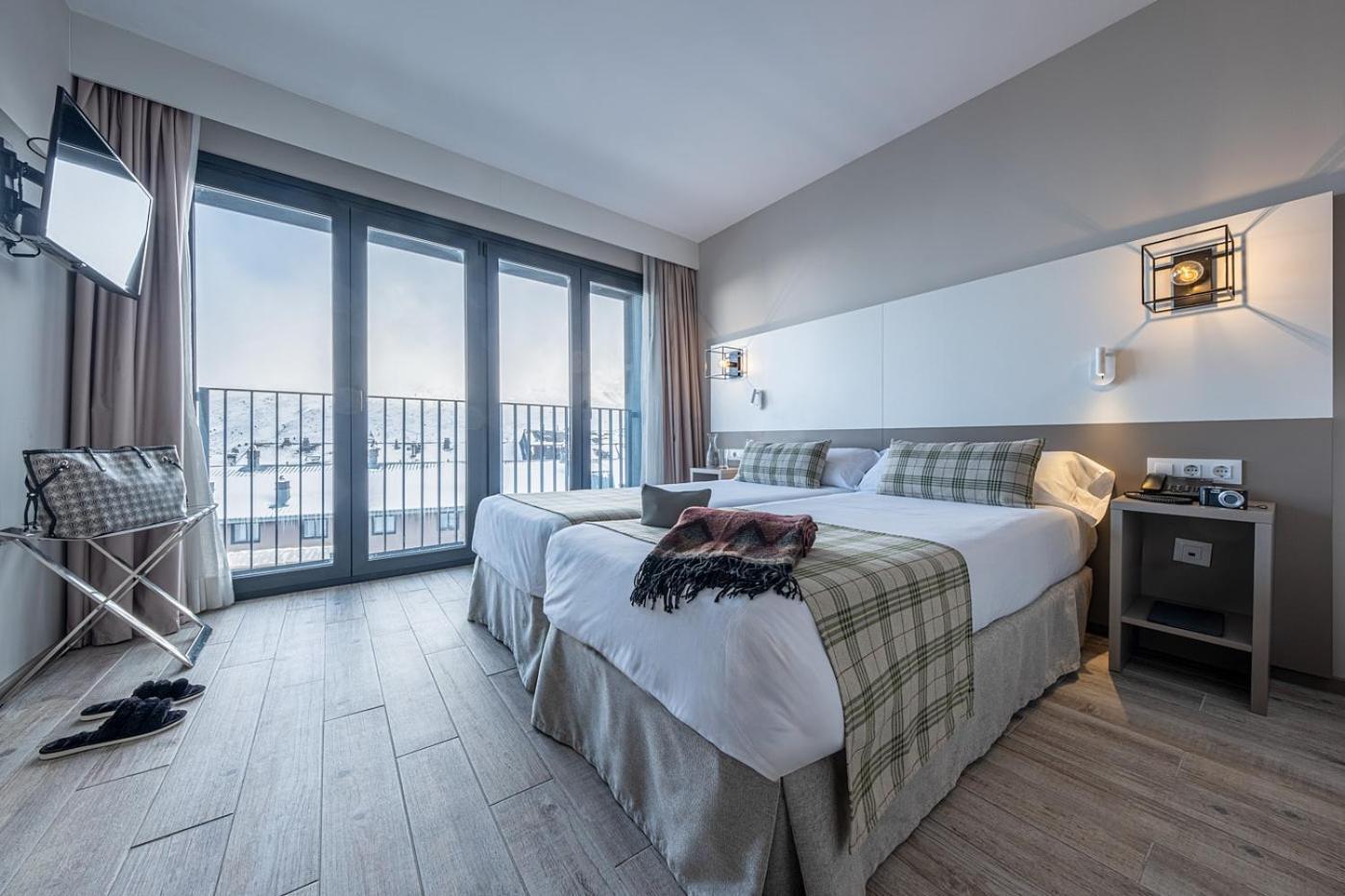 Apartamentos Caribou Пас-де-ла-Каса Екстер'єр фото